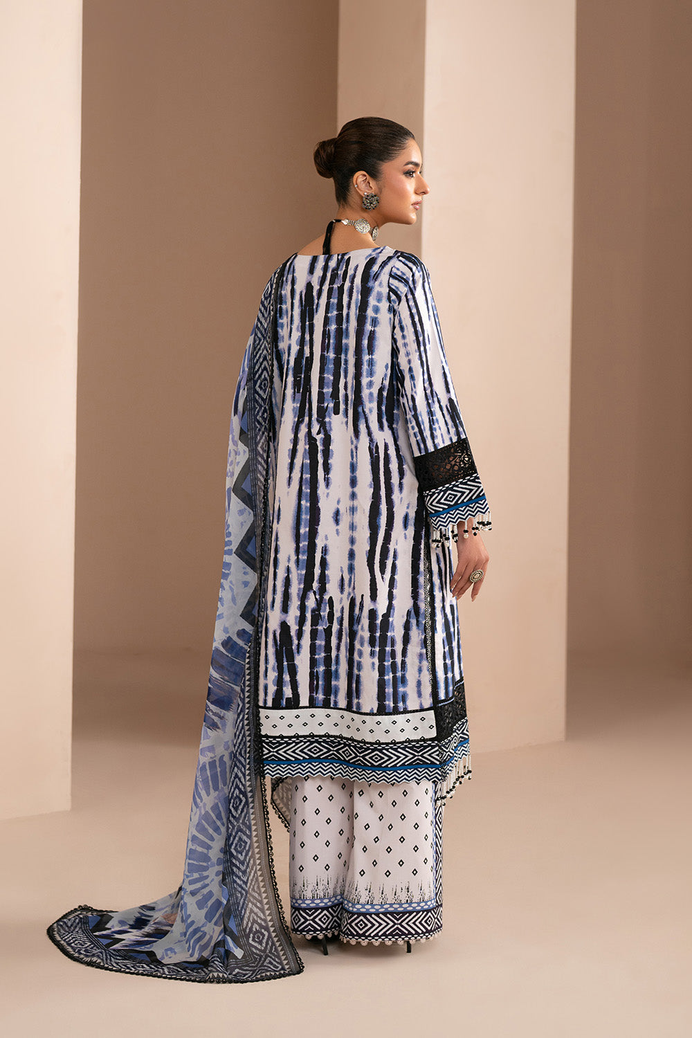 Maryum N Maria | Luxury Stitched | VARSHA - FWU6111