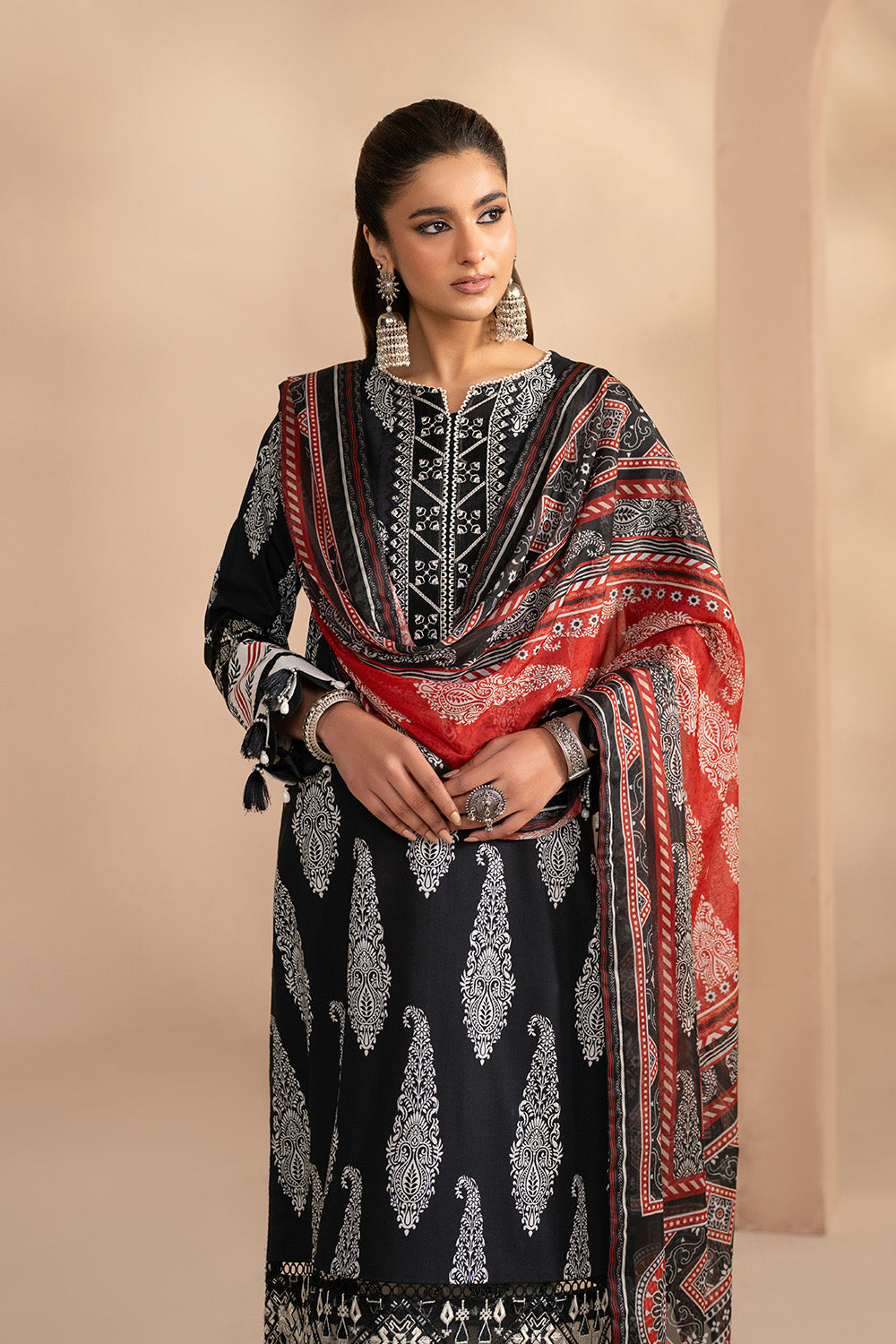 Maryum N Maria | Luxury Stitched | VIBHA - FWU6114