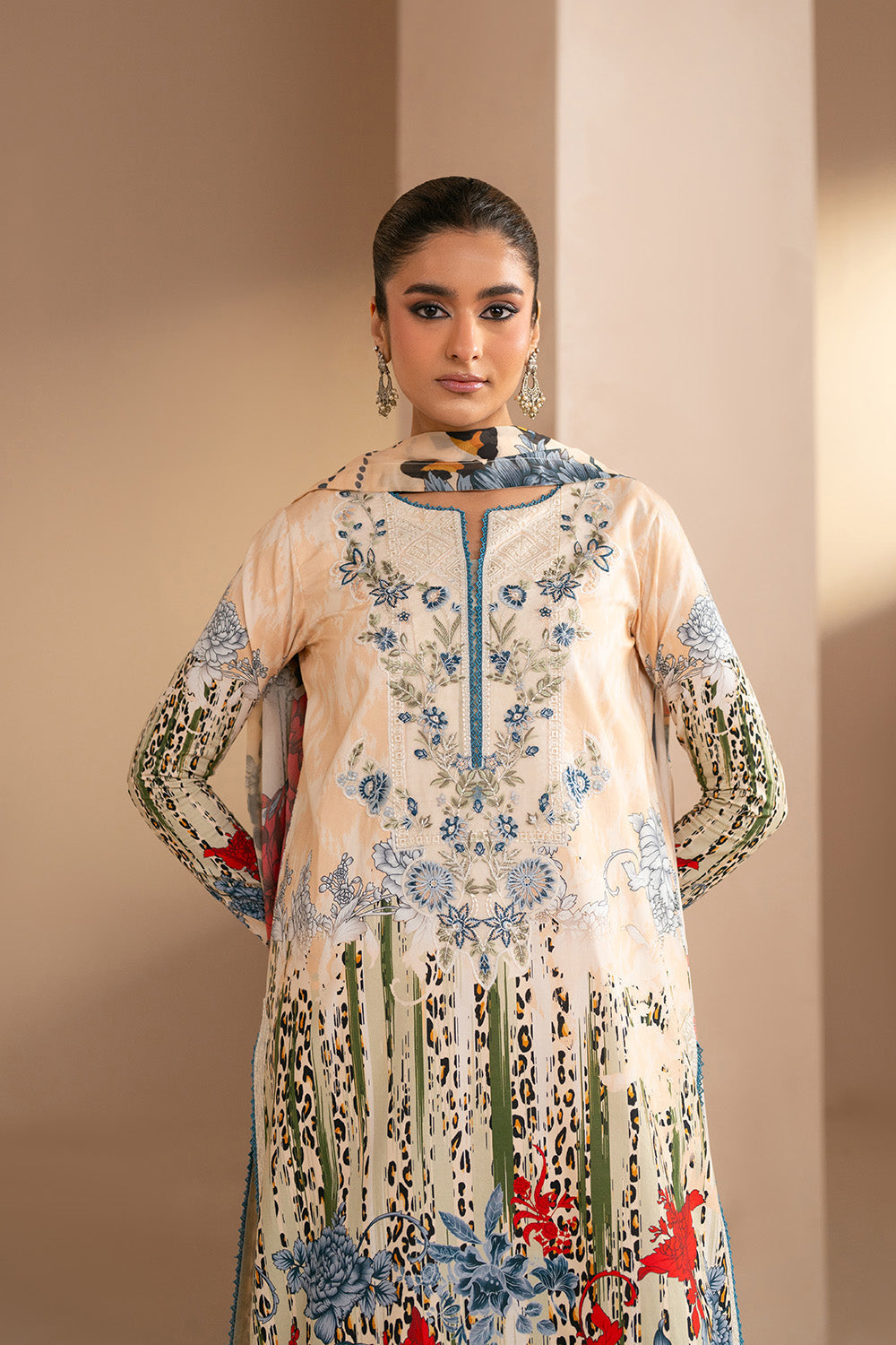 Maryum N Maria | Luxury Stitched | VINITA - FWU6118