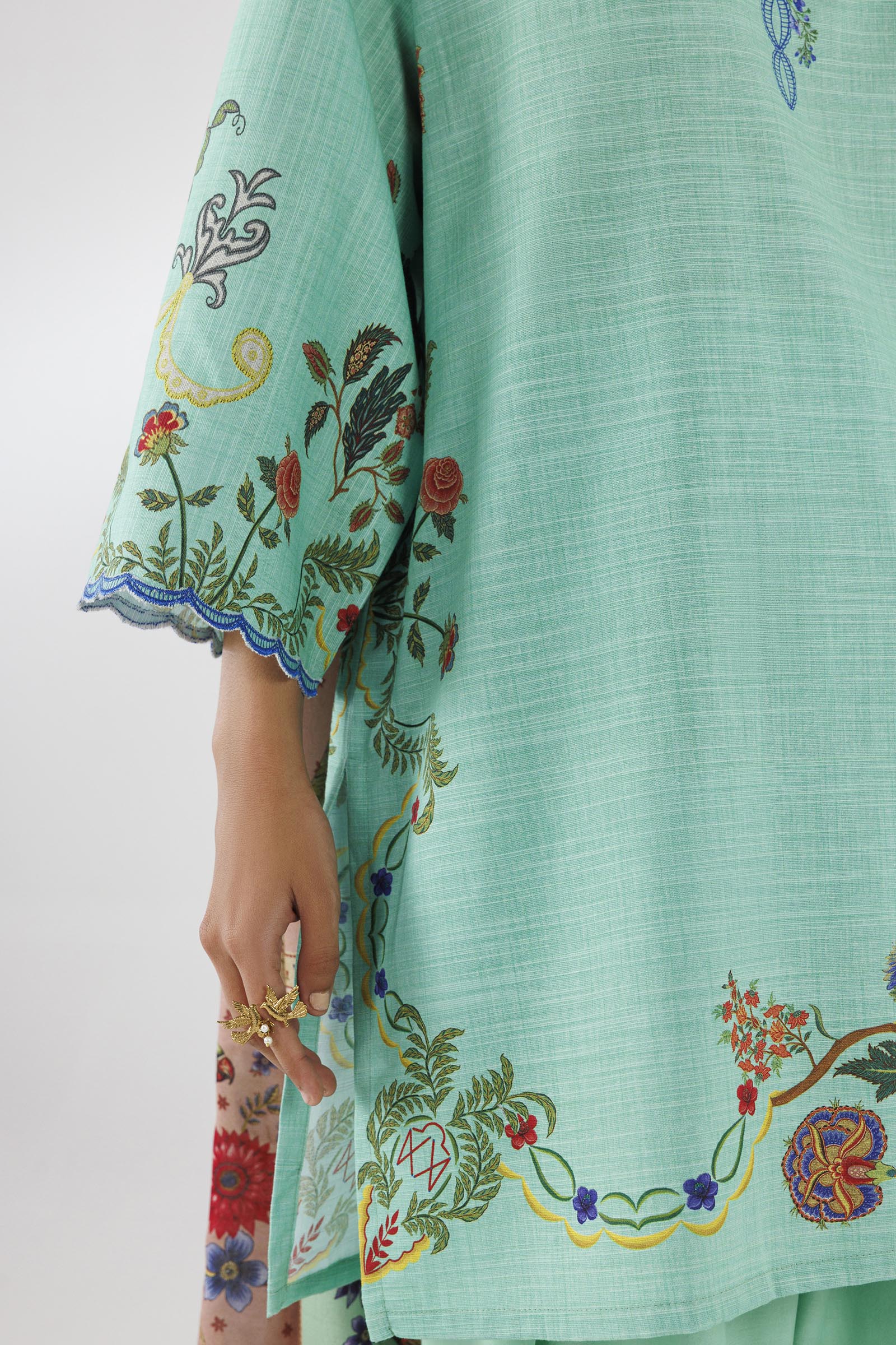 Sana Safinaz | Luxury Pret | Muzlin Khaddar Suit FW25MUZ004BP3