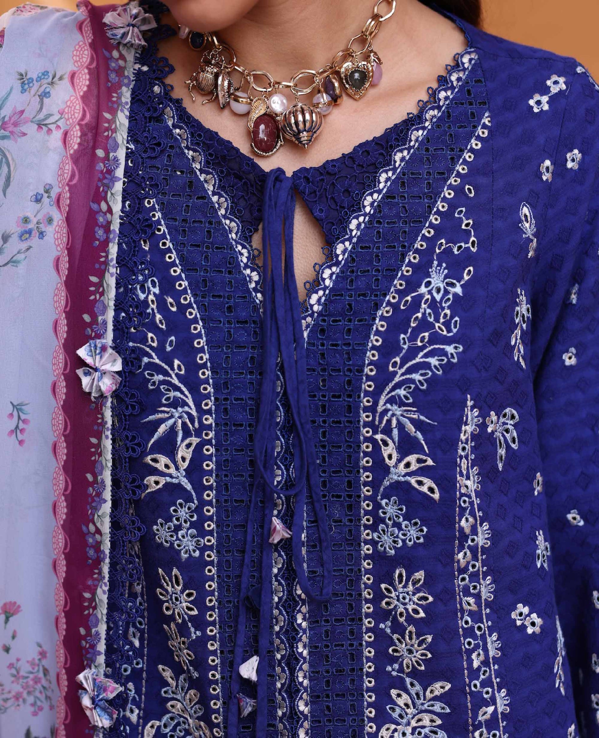 Republic Womenswear | Embroidered Pret 26 | Lumineuse