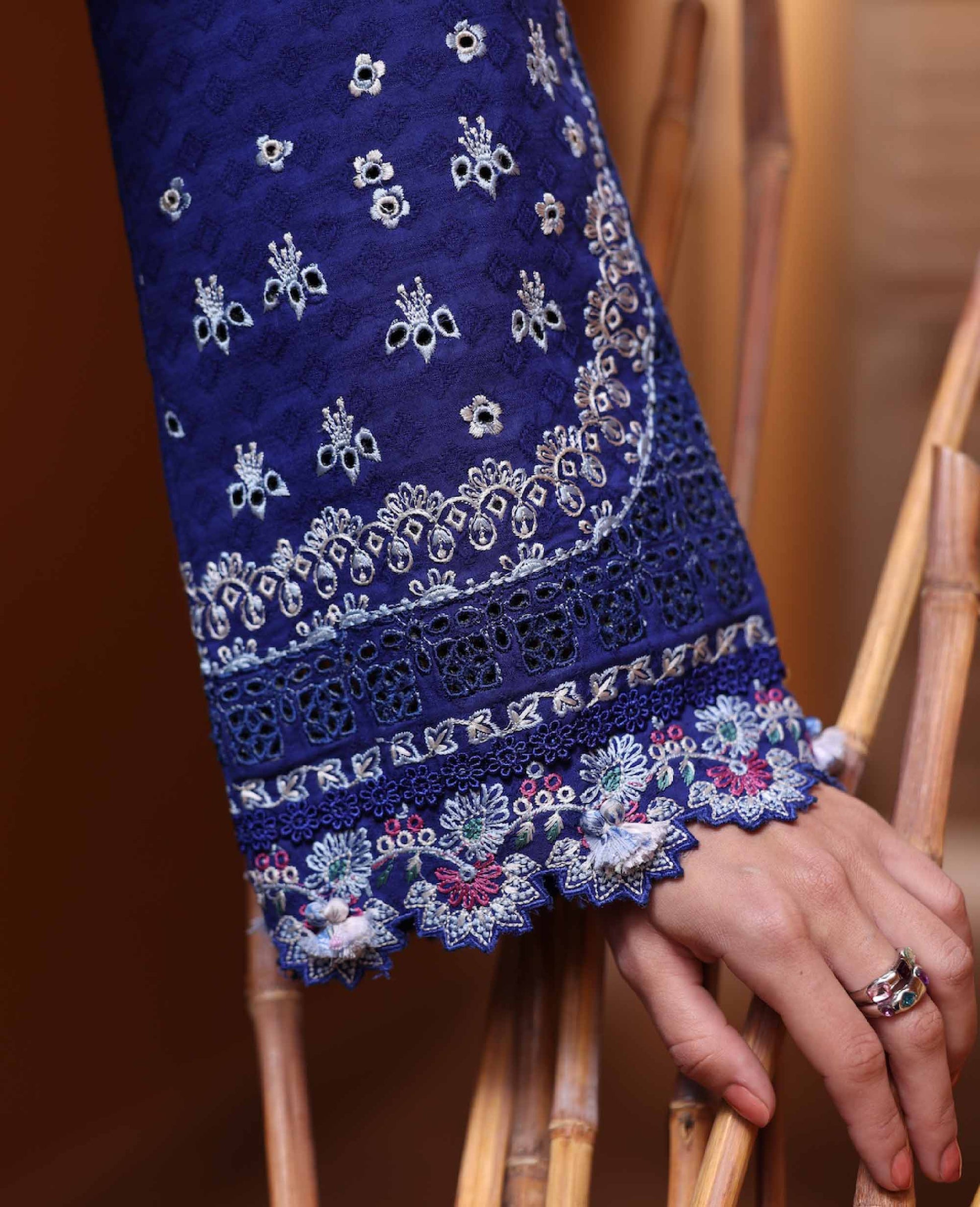 Republic Womenswear | Embroidered Pret 26 | Lumineuse