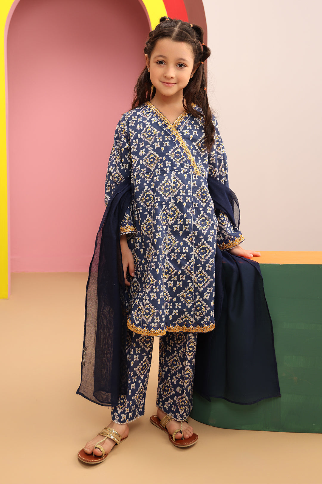 Zellbury Girls | 3 Piece Cambric | Embroidered Kurta Dupatta Trouser - 3821 - Libasekhas