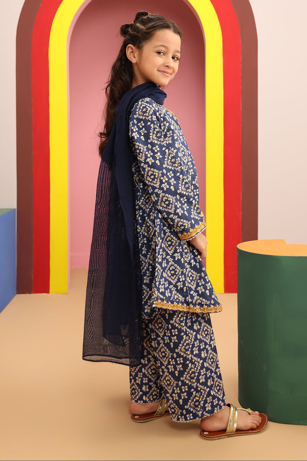 Zellbury Girls | 3 Piece Cambric | Embroidered Kurta Dupatta Trouser - 3821 - Libasekhas