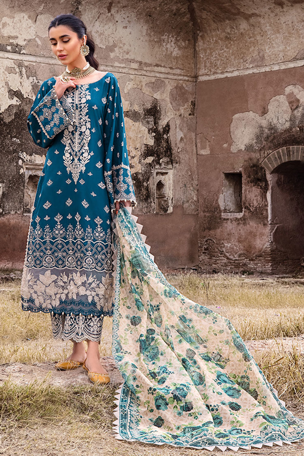 Zainab Chottani Chikankari Luxury Lawn Collection '23 - TC-202 - AZAL 1-A - Riwayat-e-khas