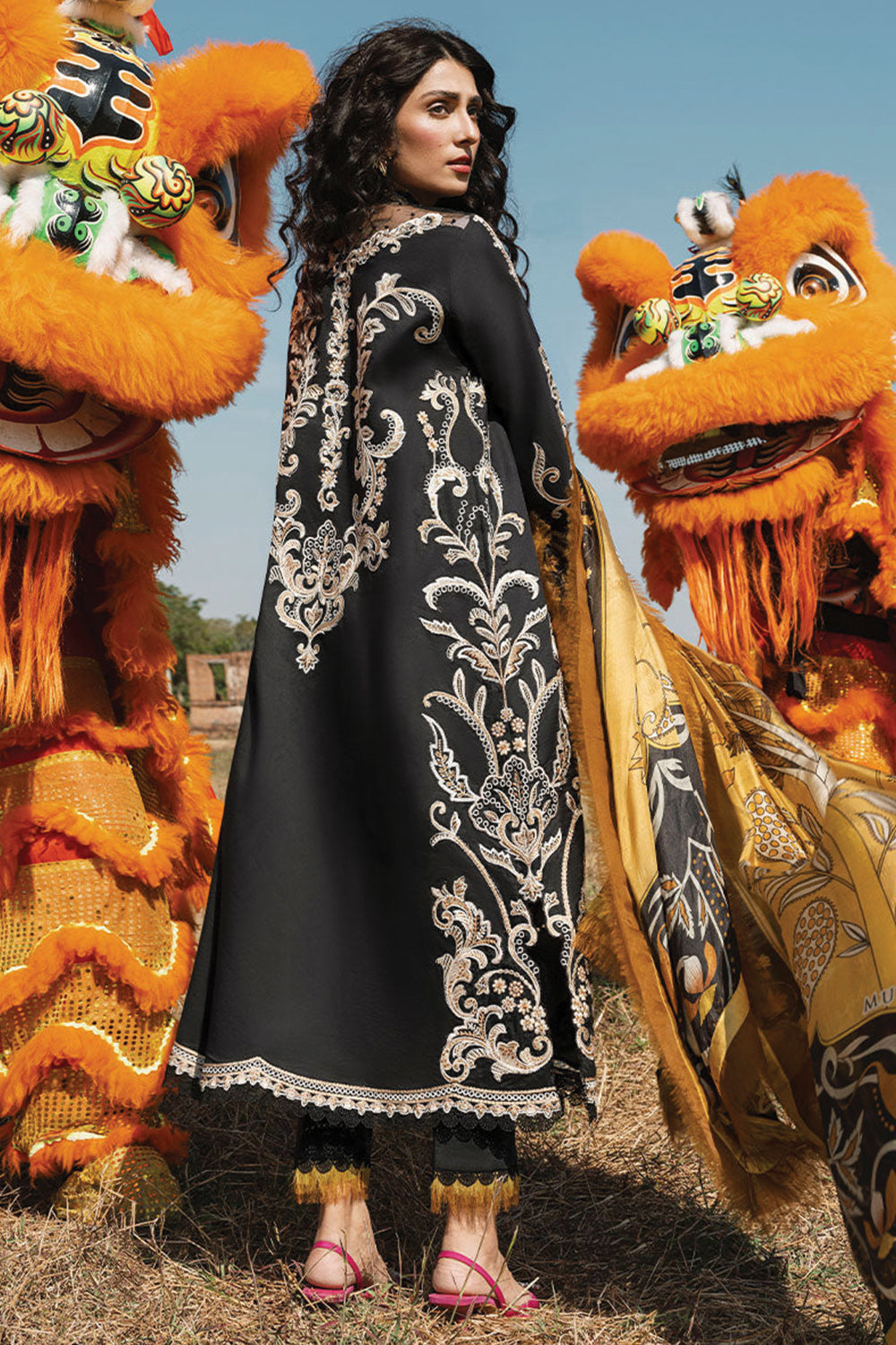 Mushq LAWANA Luxury Lawn 2023 - SAWIKA - TC-337 - Riwayat-e-khas