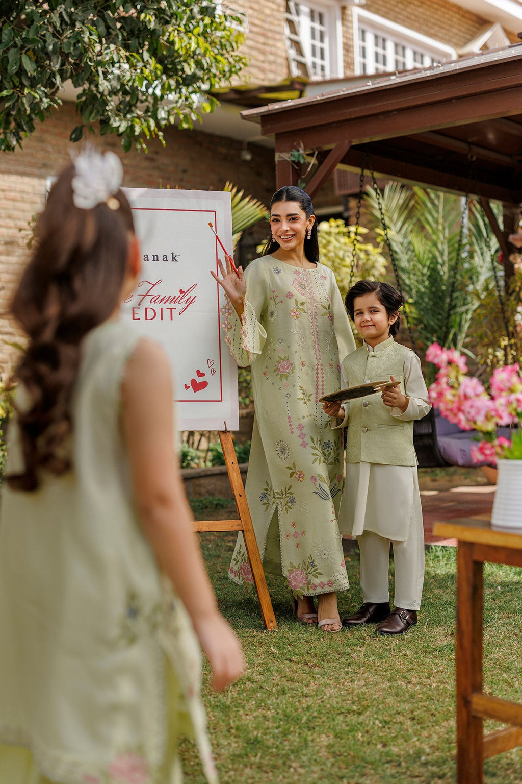 Dhanak | Signature Pret | MINT GREEN 2PCS EMBROIDERED KURTA WITH TROUSER