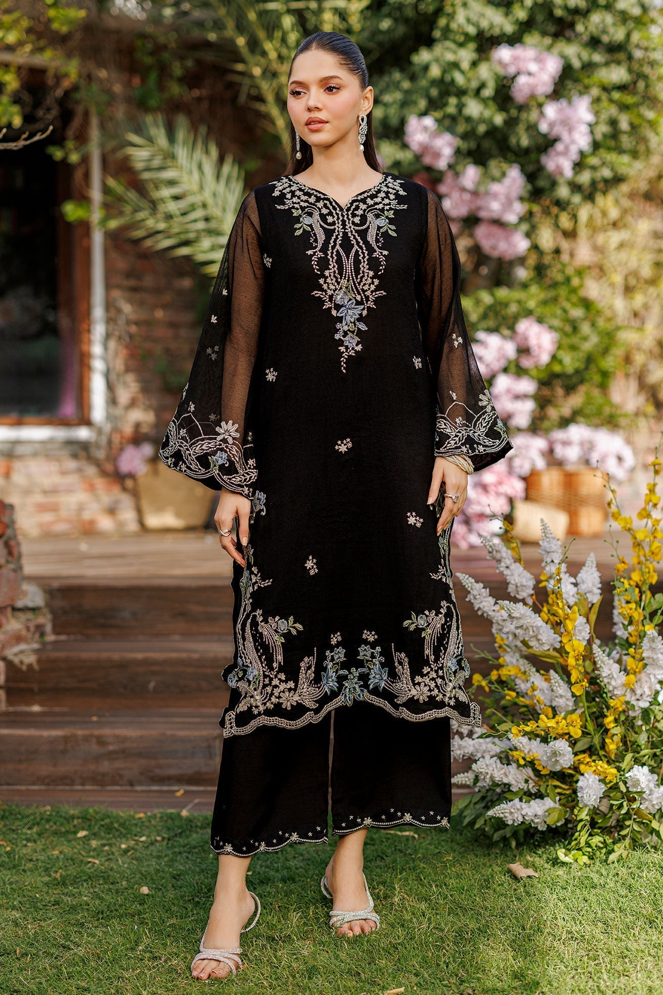 Dhanak | Signature Pret | BLACK 2PCS EMBROIDERED KURTA WITH TROUSER