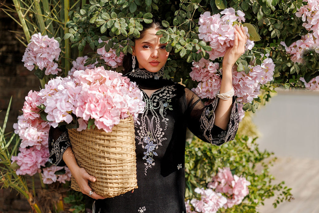 Dhanak | Signature Pret | BLACK 2PCS EMBROIDERED KURTA WITH TROUSER