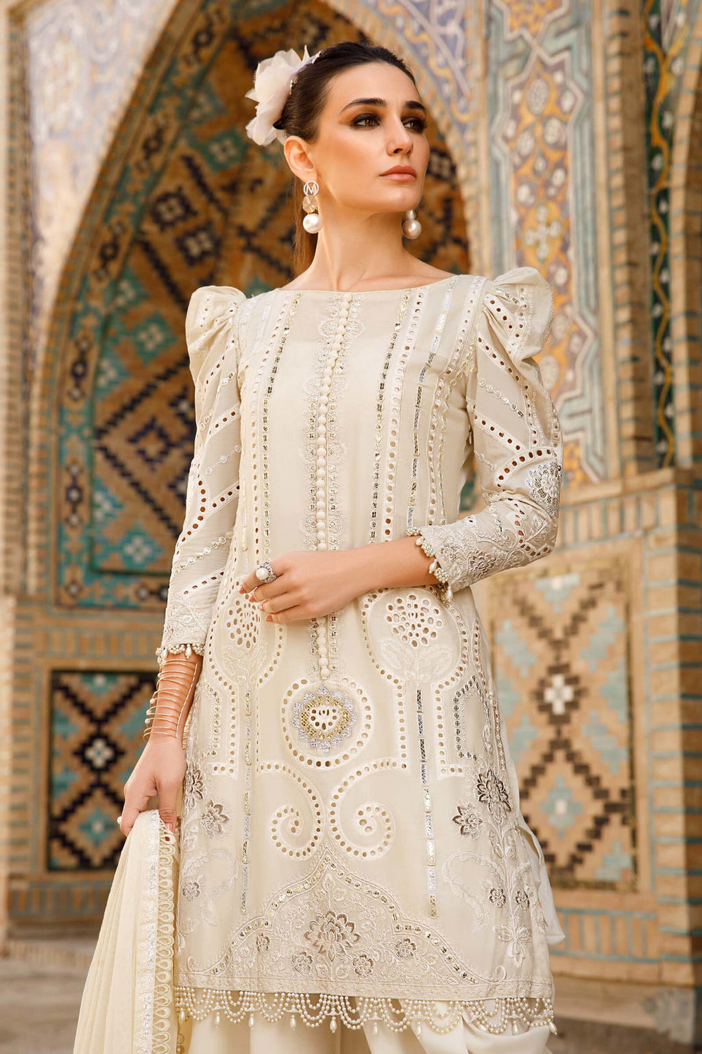 MARIA B EMBROIDED UNSTITCHED LAWN D-2308-A - Riwayat-e-khas