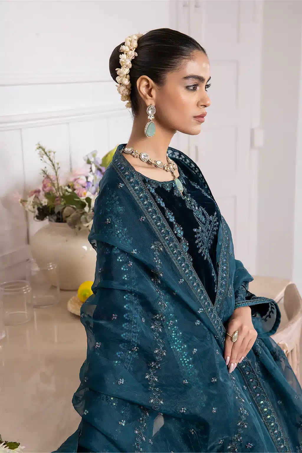 Iznik | Festive Velvet 23 | IV-21 LEHJA - House Of Anaya