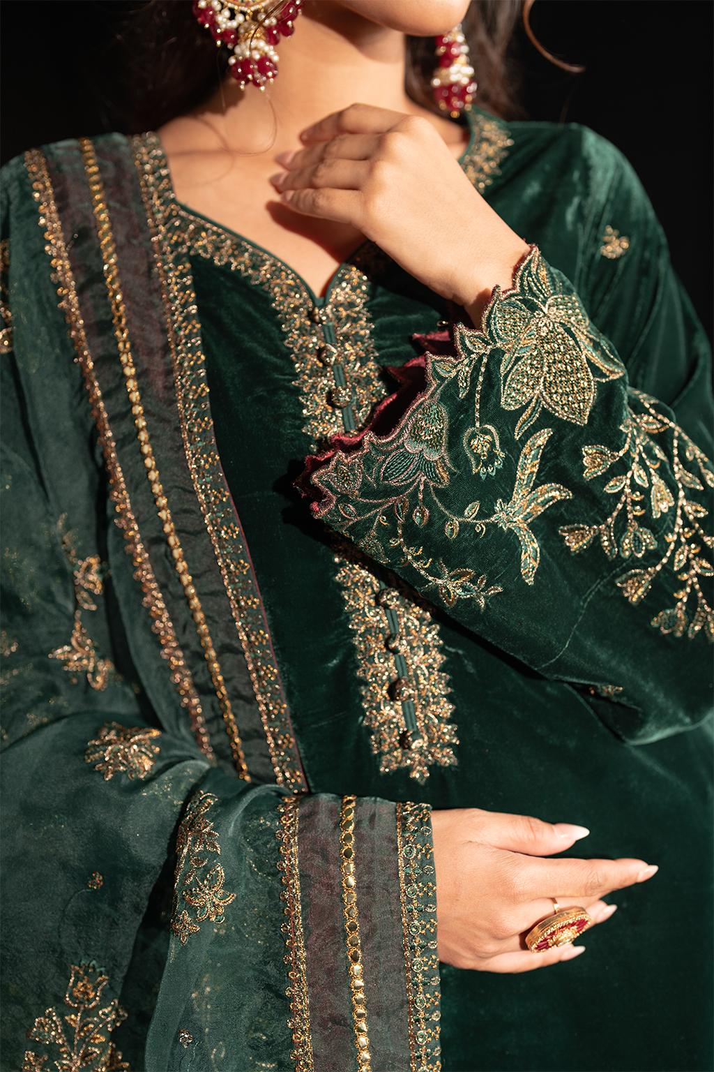 Iznik | Exclusive Velvet | IV-48 - House Of Anaya