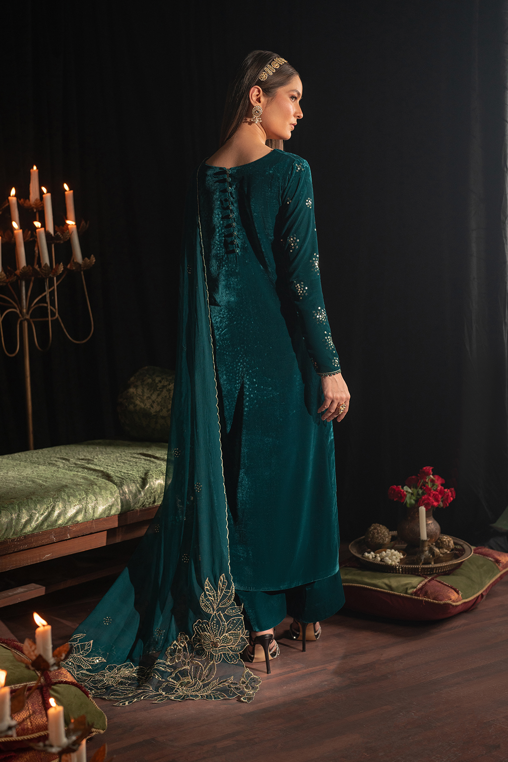 Iznik | Exclusive Velvet | IV-47 - House Of Anaya