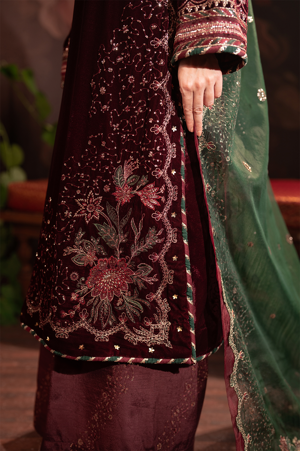 Iznik | Exclusive Velvet | IV-39 - House Of Anaya