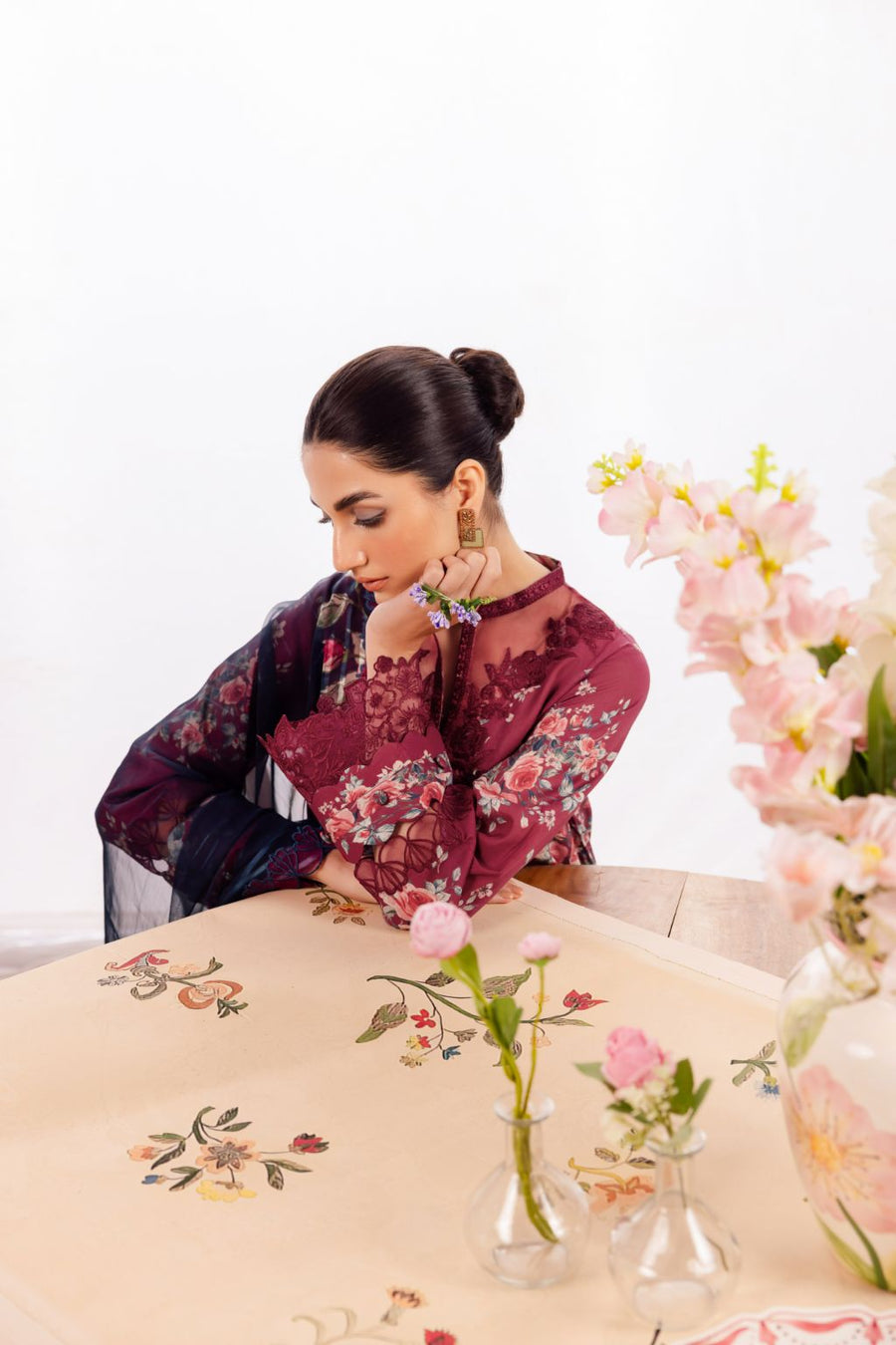 Iznik | Dahlia Embroidered Lawn | DL-11 - House Of Anaya