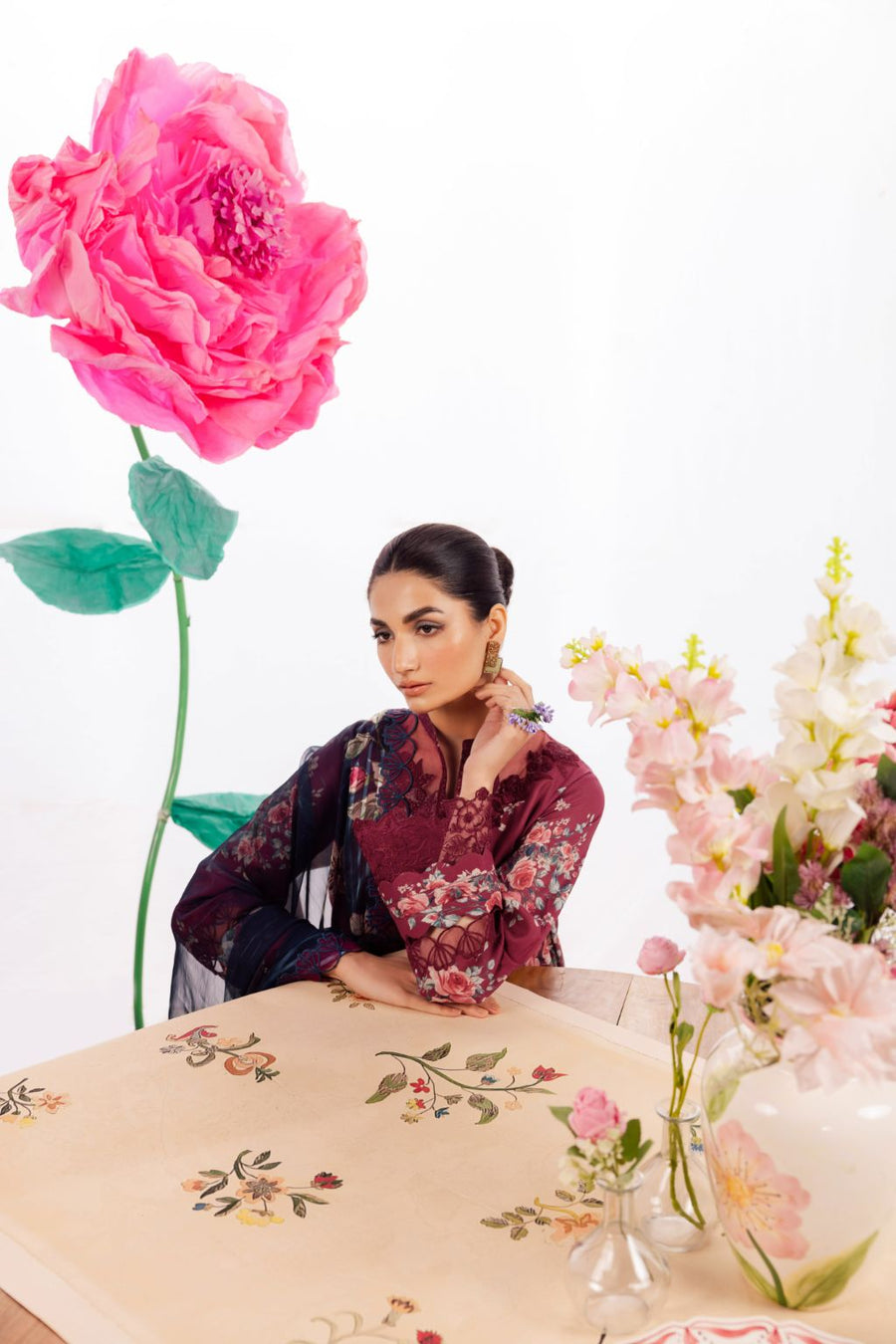 Iznik | Dahlia Embroidered Lawn | DL-11 - House Of Anaya