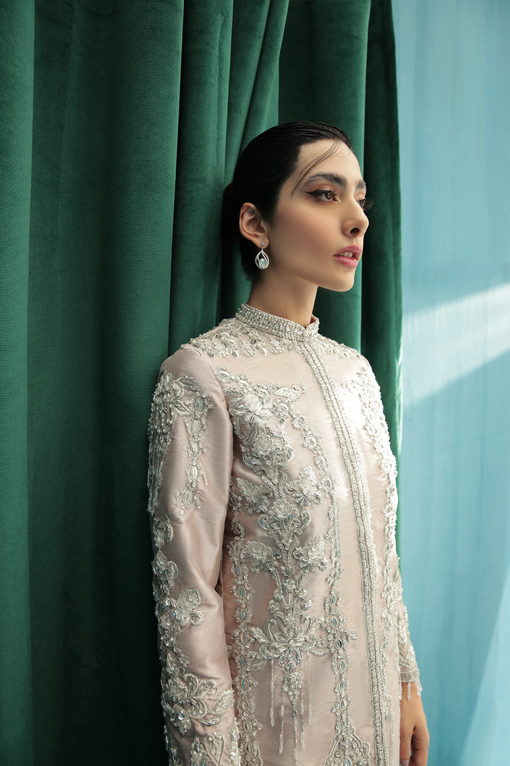Saira Rizwan | Illiana | ETOILE
