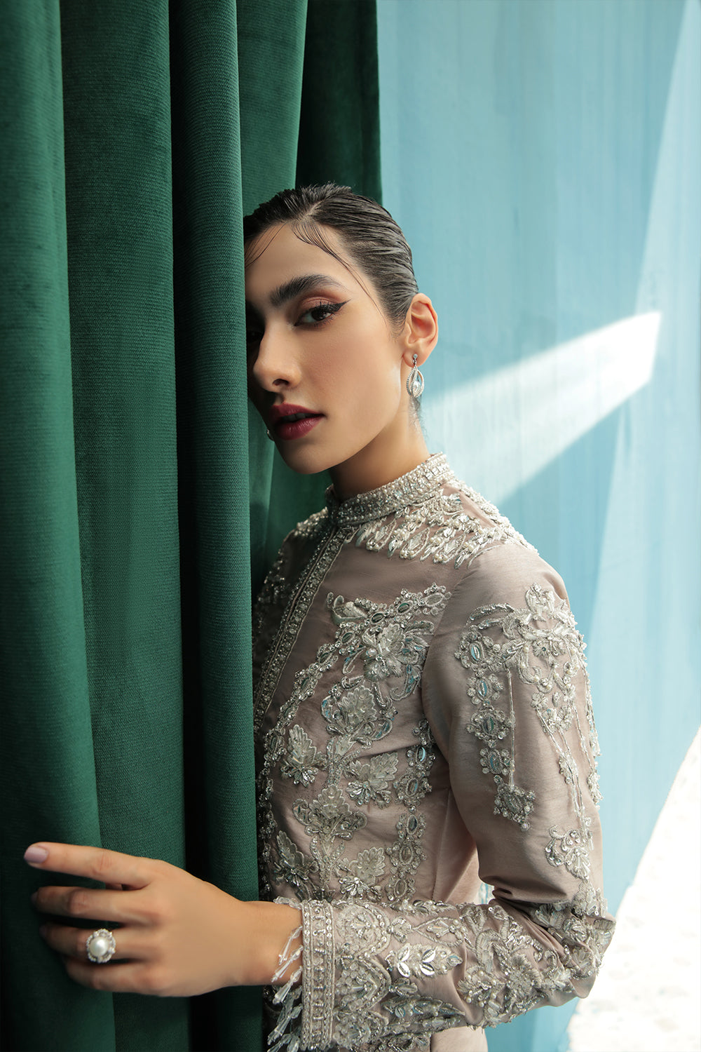 Saira Rizwan | Illiana | ETOILE