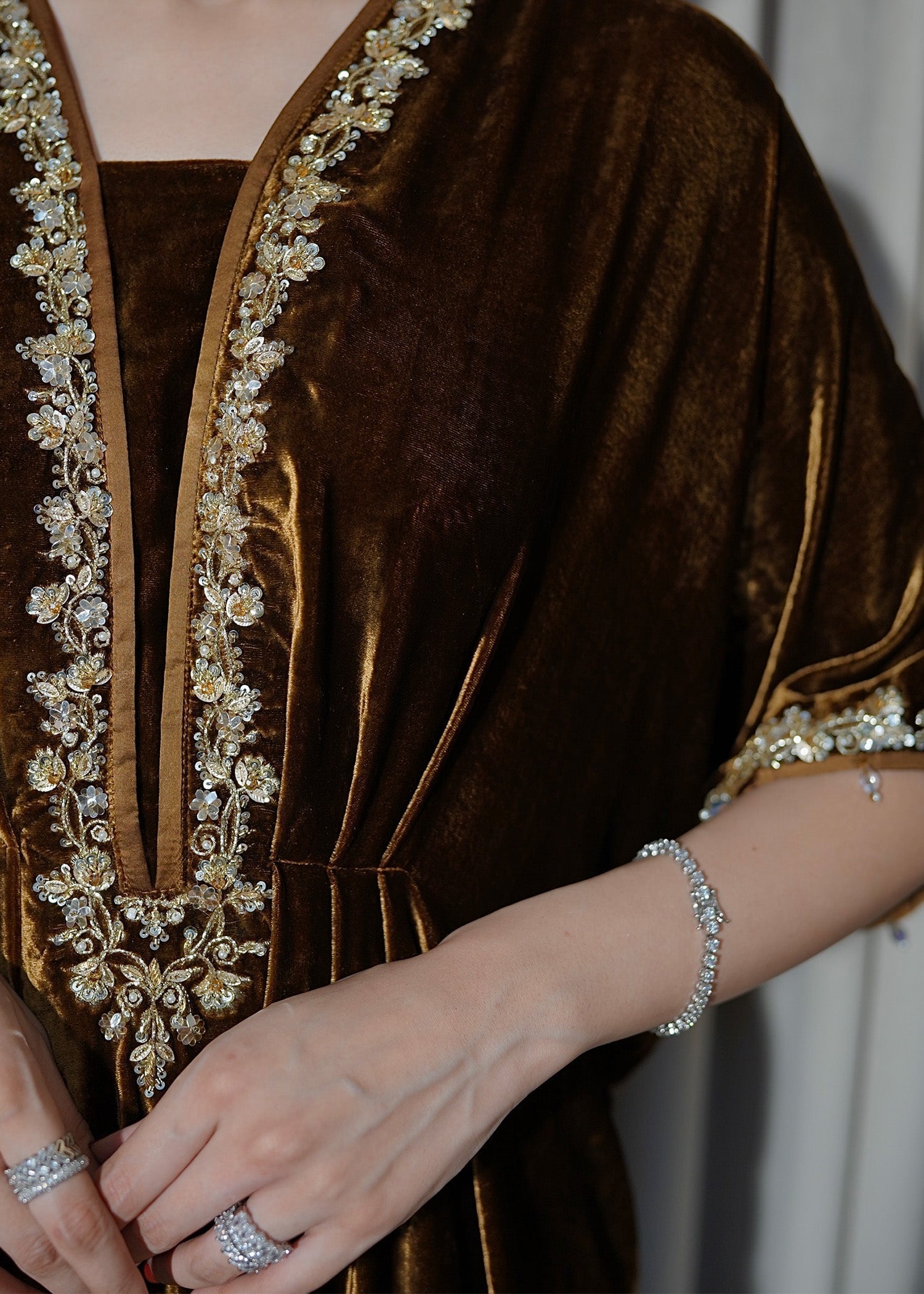 Mahum Asad | Voila Velvets | Topaz - House Of Anaya