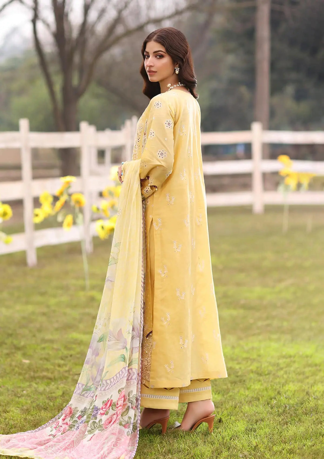 Kahf Premium | Festive Lawn 24 | KFL-05 SAHAR - Riwayat-e-Khas