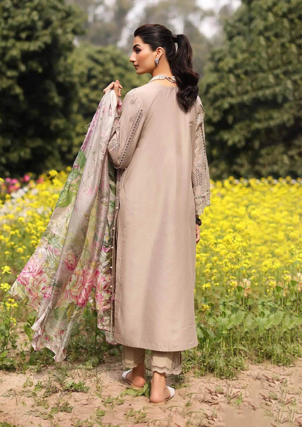 Kahf Premium | Festive Lawn 24 | KFL-12 HEER - Riwayat-e-Khas