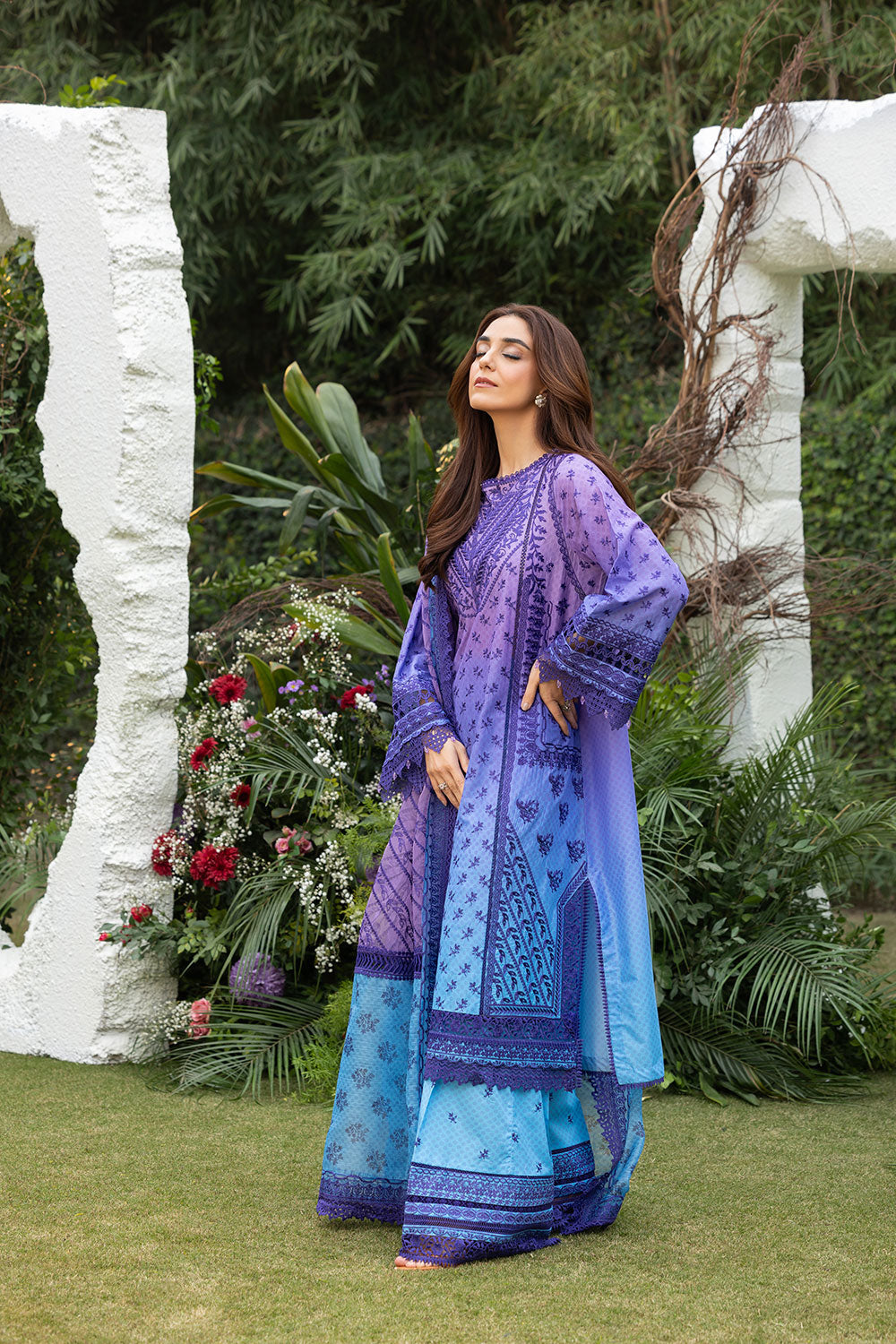 Sobia Nazir | Luxury Lawn 25 | 12B - Riwayat-e-Khas