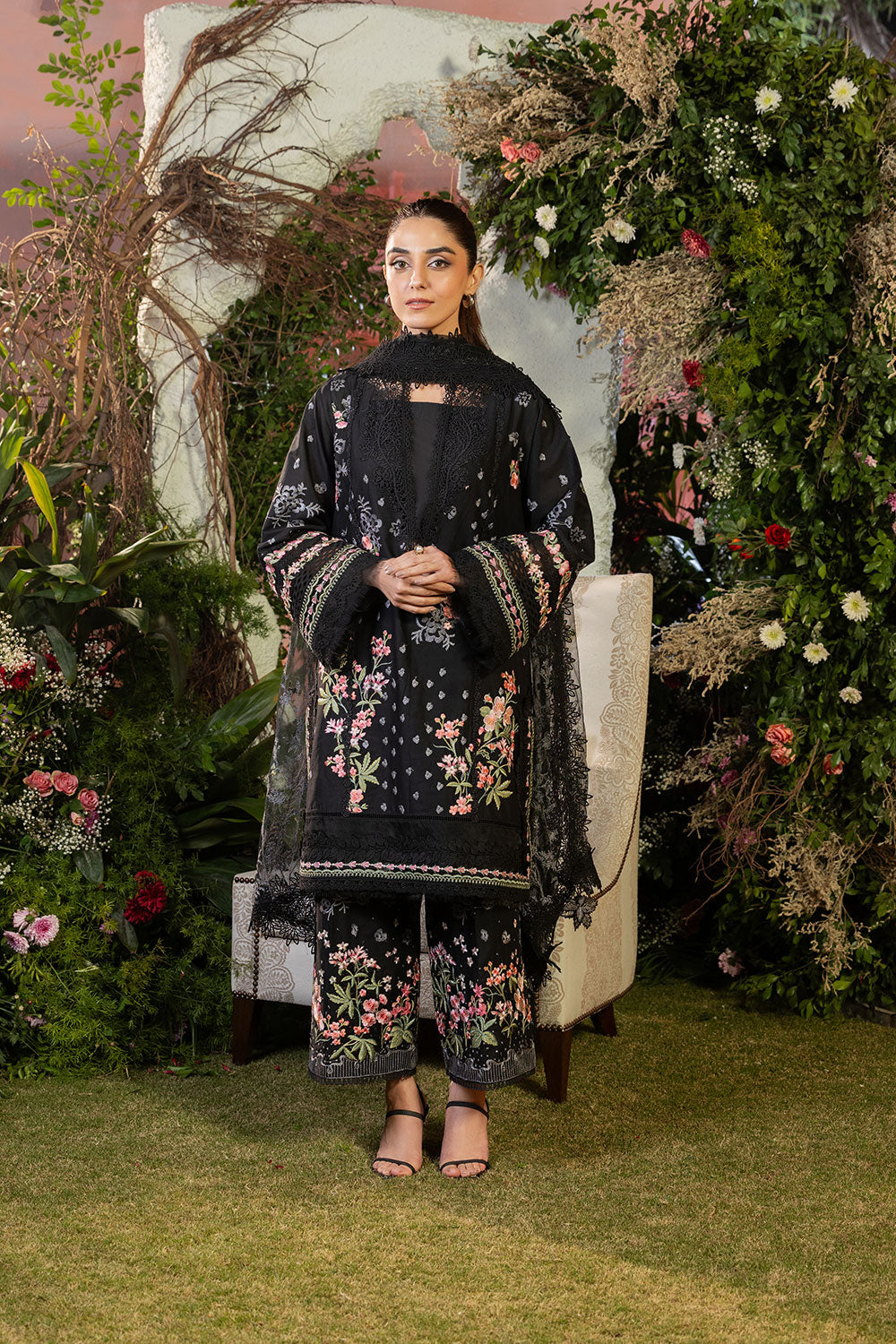 Sobia Nazir | Luxury Lawn 25 | 14B - Riwayat-e-Khas