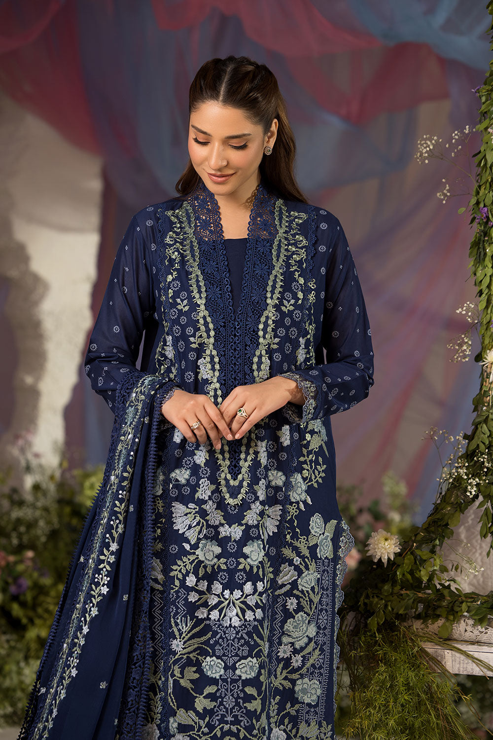 Sobia Nazir | Luxury Lawn 25 | 8A - Riwayat-e-Khas