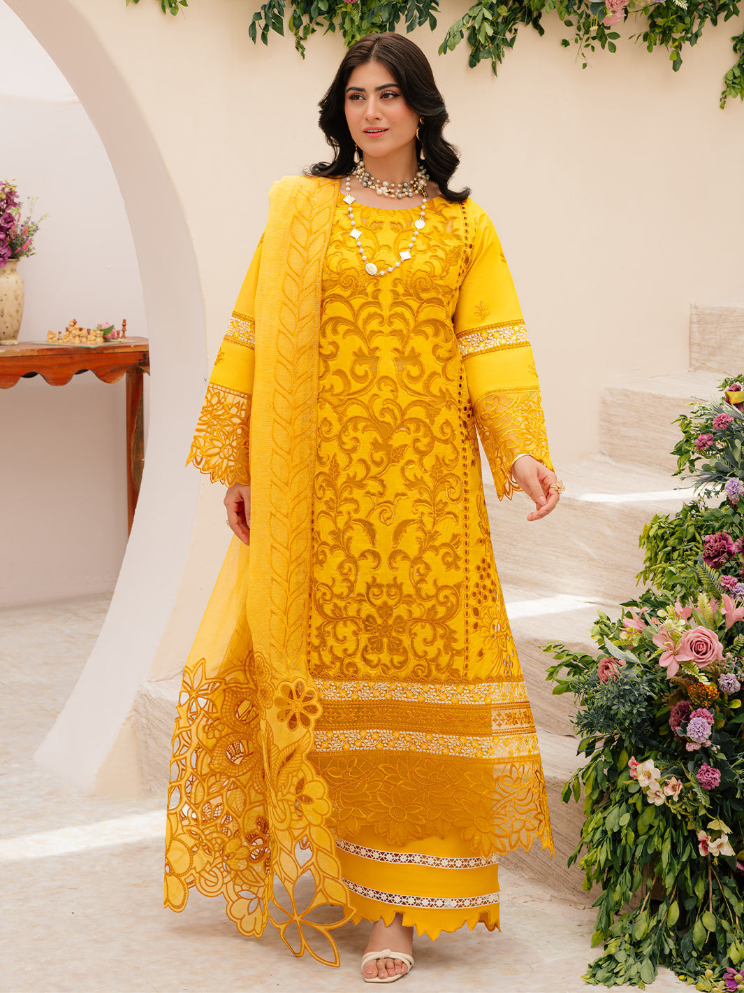 Mahnur | Allenura Luxury Lawn 24 | MERIDIAN - Riwayat-e-Khas