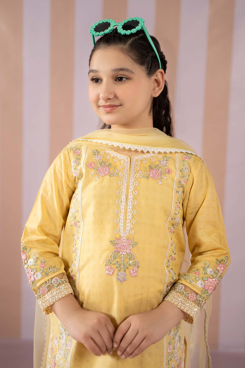 Maria B | 3 Piece Embroidered Dobby Lawn Suit | MKD-EF25-50 - Libasekhas