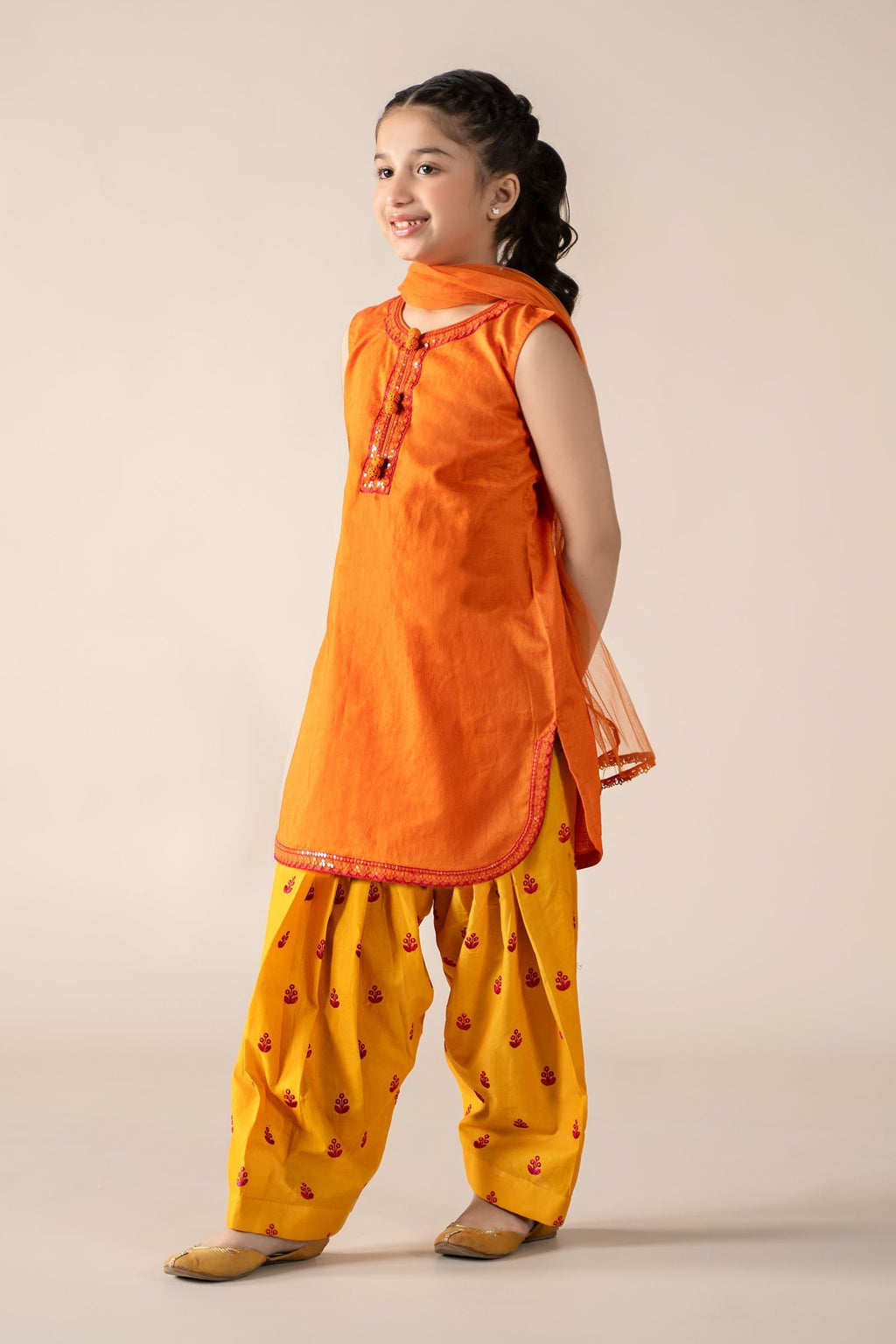 Maria B | 3 Piece Embroidered Dobby Lawn Suit | MKD-EF25-54 - Libasekhas