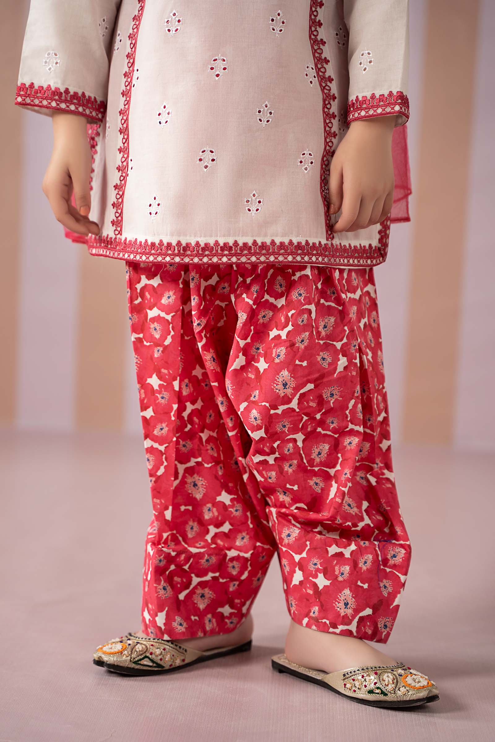Maria B | 3 Piece Embroidered Lawn Suit | MKD-EF25-66 - Libasekhas