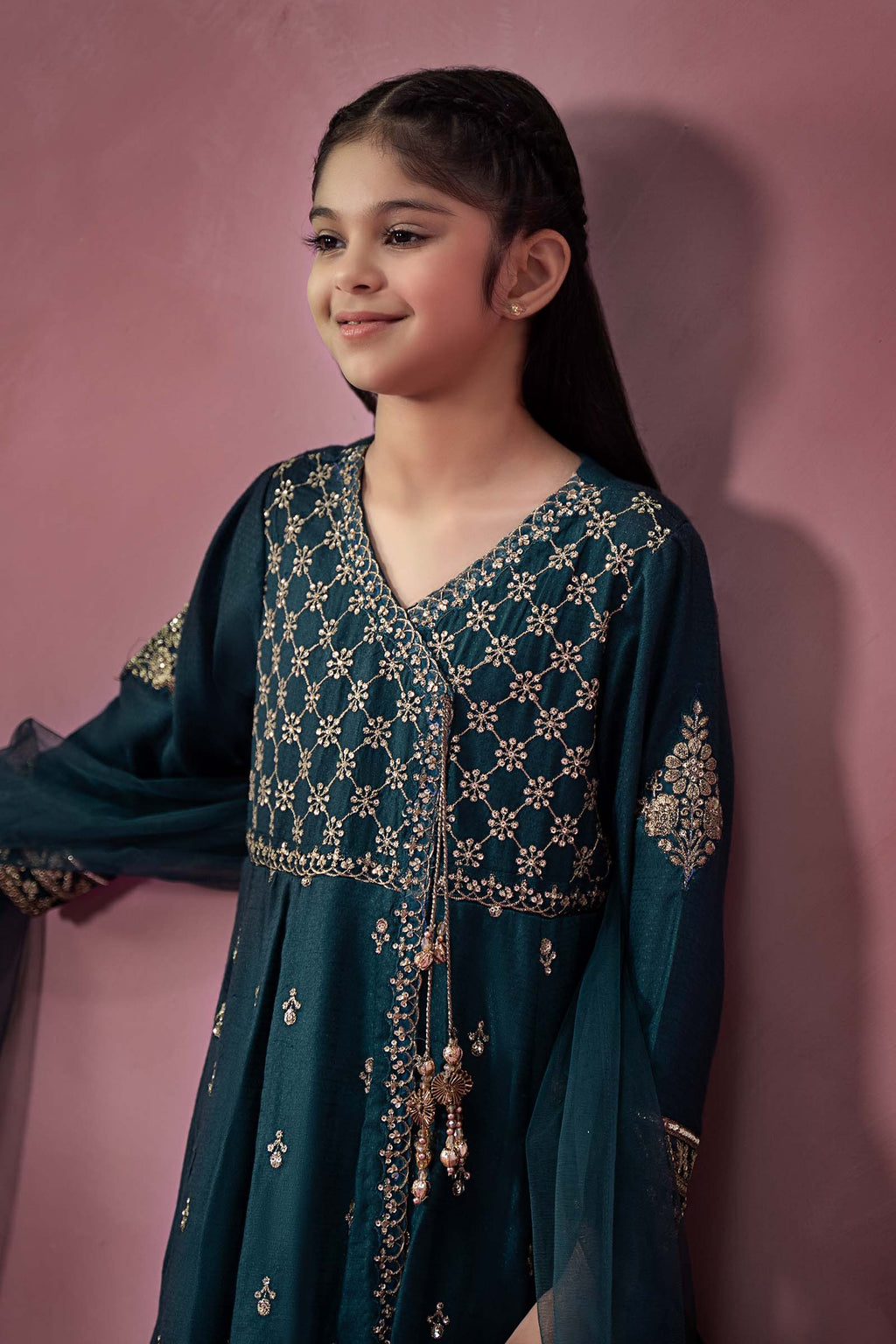 Maria B | 3 Piece Embroidered Linen Suit | MKD-W24-02 - Libasekhas