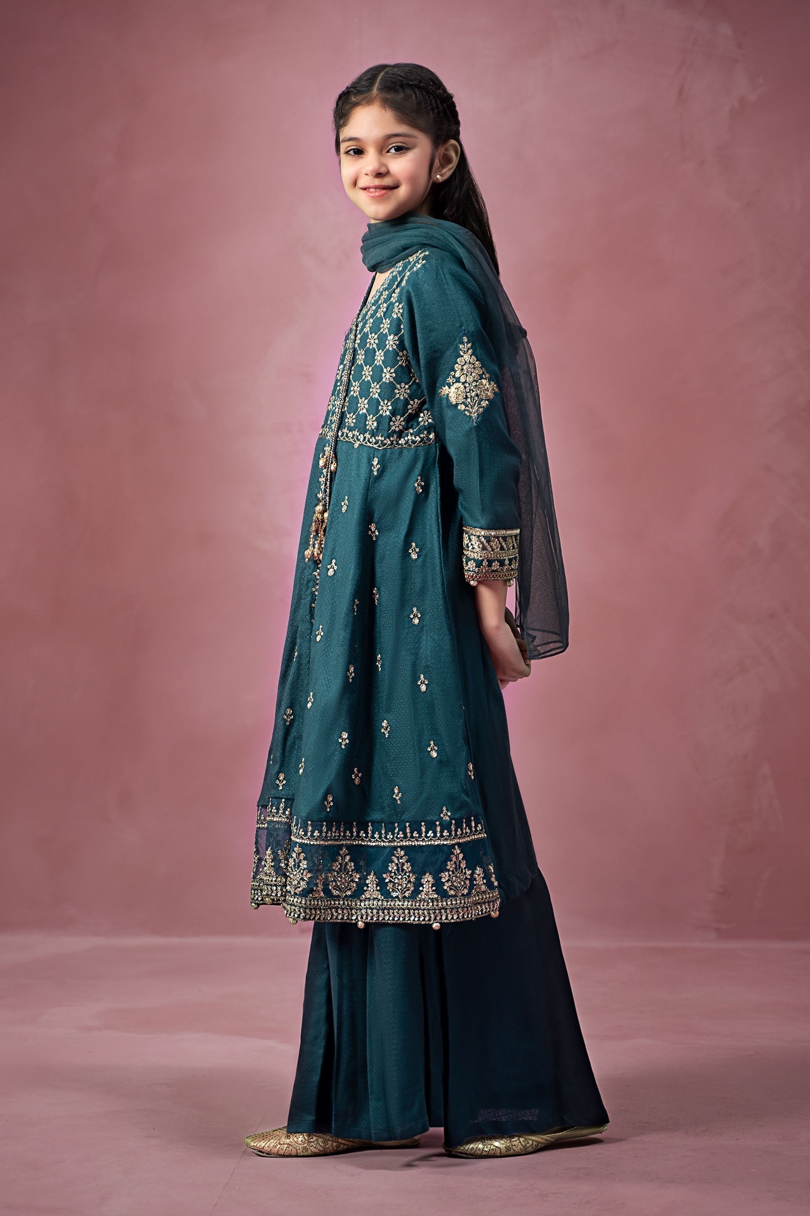 Maria B | 3 Piece Embroidered Linen Suit | MKD-W24-02 - Libasekhas
