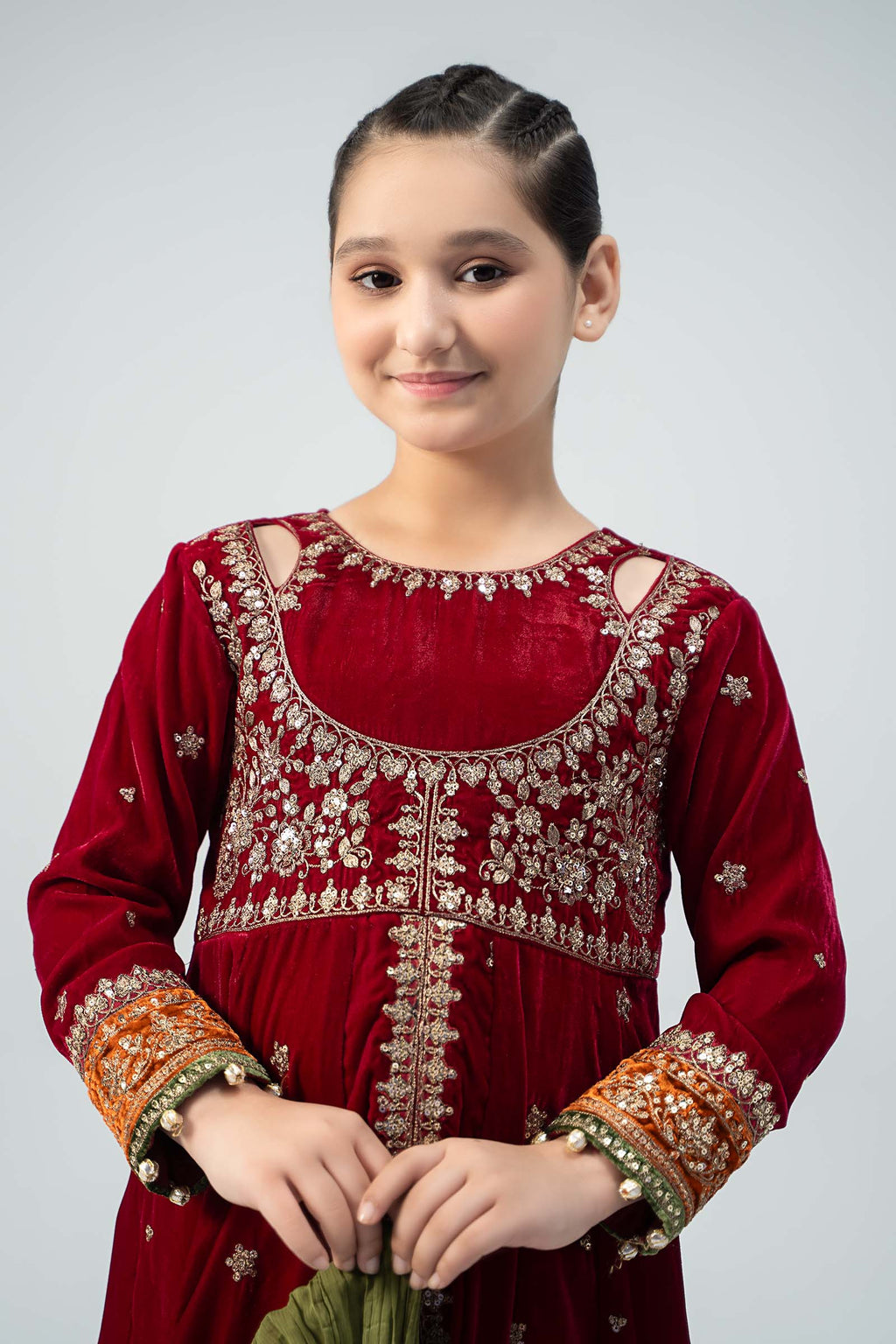Maria B | 3 Piece Embroidered Velvet Suit | MKS-W24-17 - Libasekhas