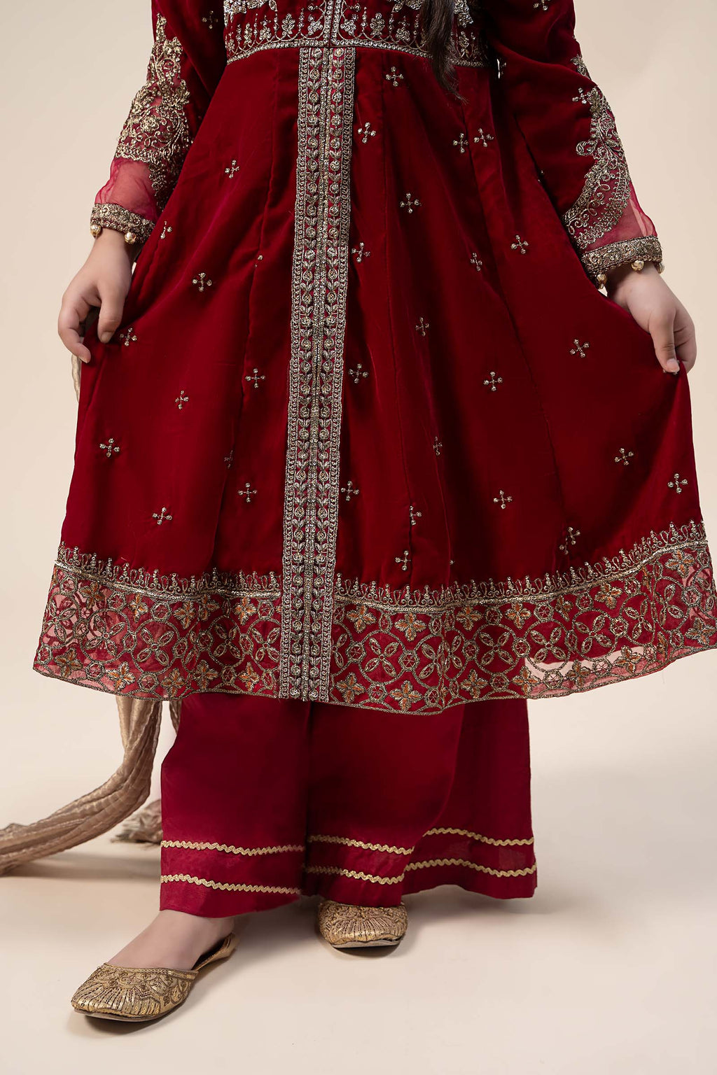 Maria B | 3 Piece Embroidered Velvet Suit | MKS-W24-40 - Libasekhas