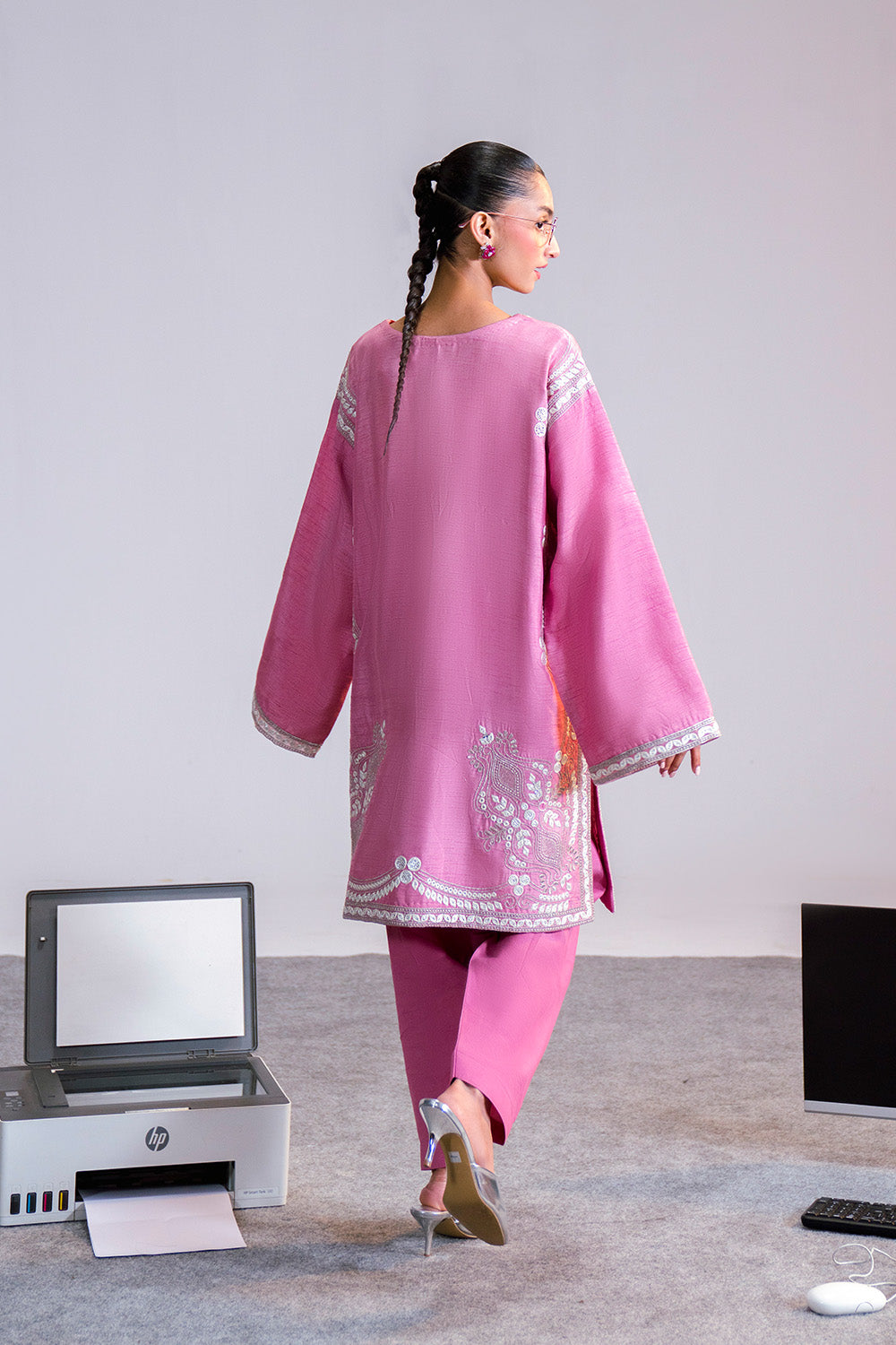 Maryum N Maria | MNM Luxe | RAVEN - Riwayat e Khas