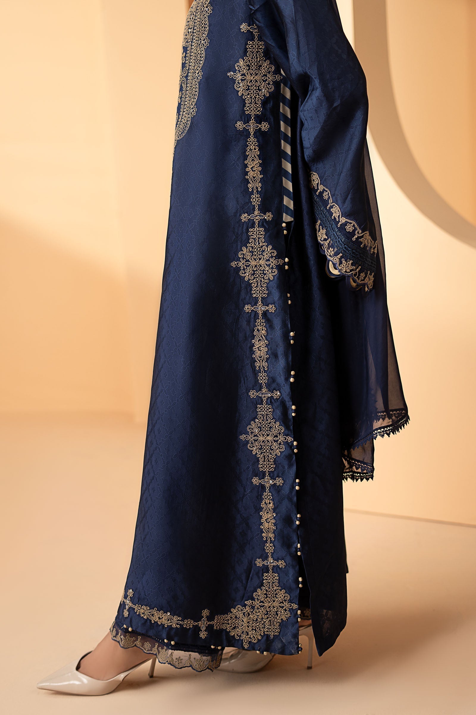 Maria B | Eid Collection 26 | 3 Piece Embroidered Self Tassel Silk Suit