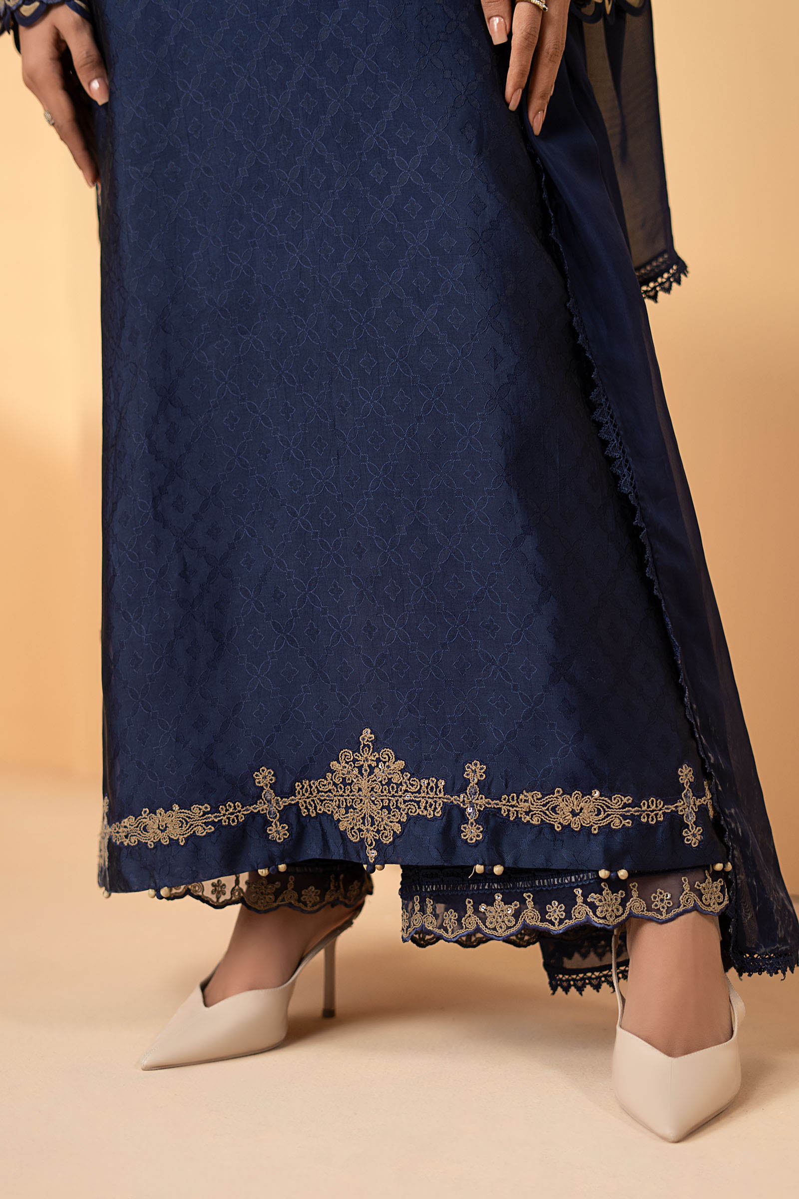 Maria B | Eid Collection 26 | 3 Piece Embroidered Self Tassel Silk Suit