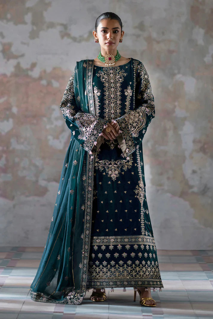 Emaan Adeel | Zarposh Velvet Collection | Meher