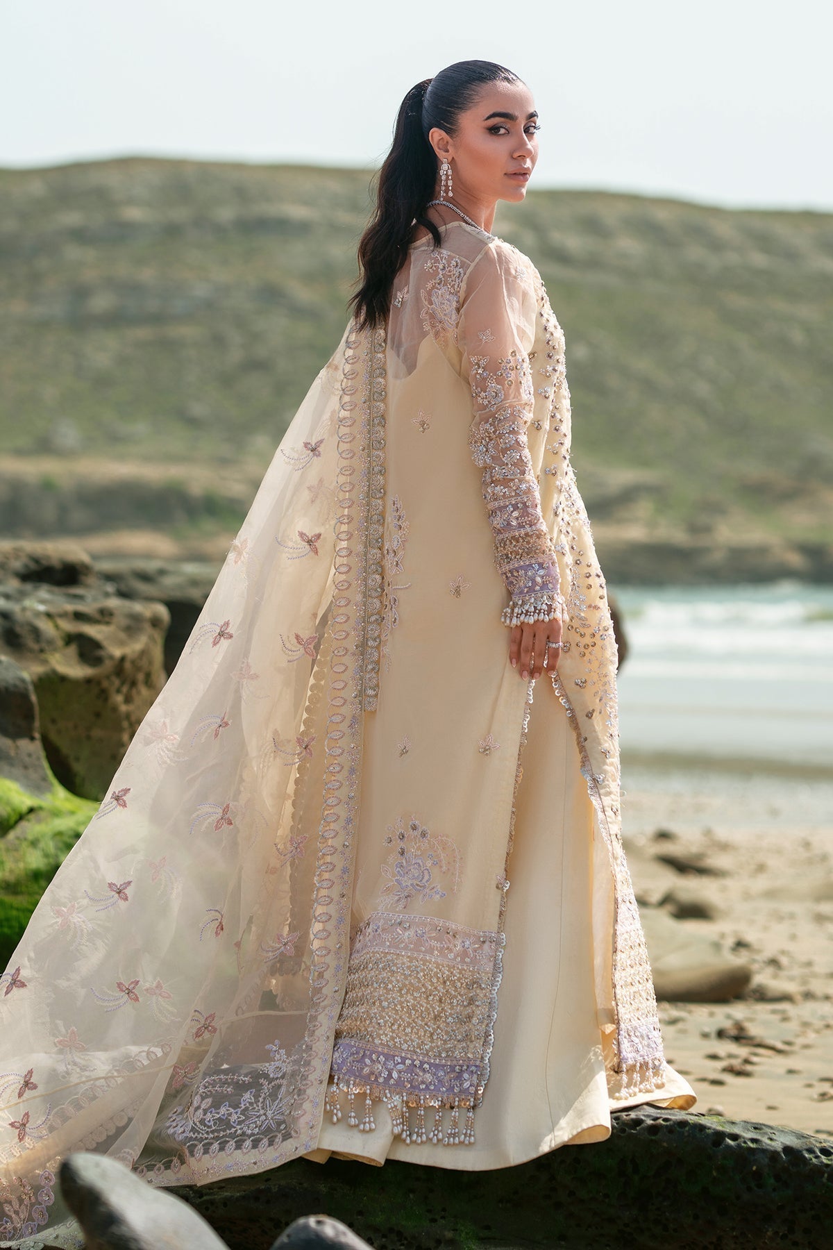 EMAAN ADEEL__ELLE