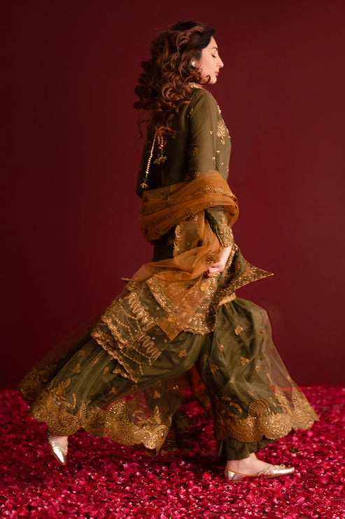 Emaan Adeel | Nooresha Formals 25 | Sunoora