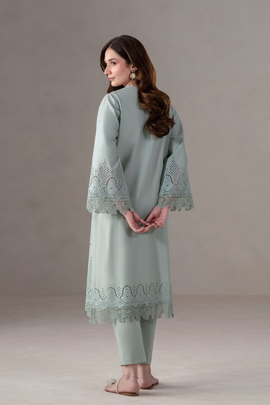 Akbar Aslam | Pret Lawn | Mireve