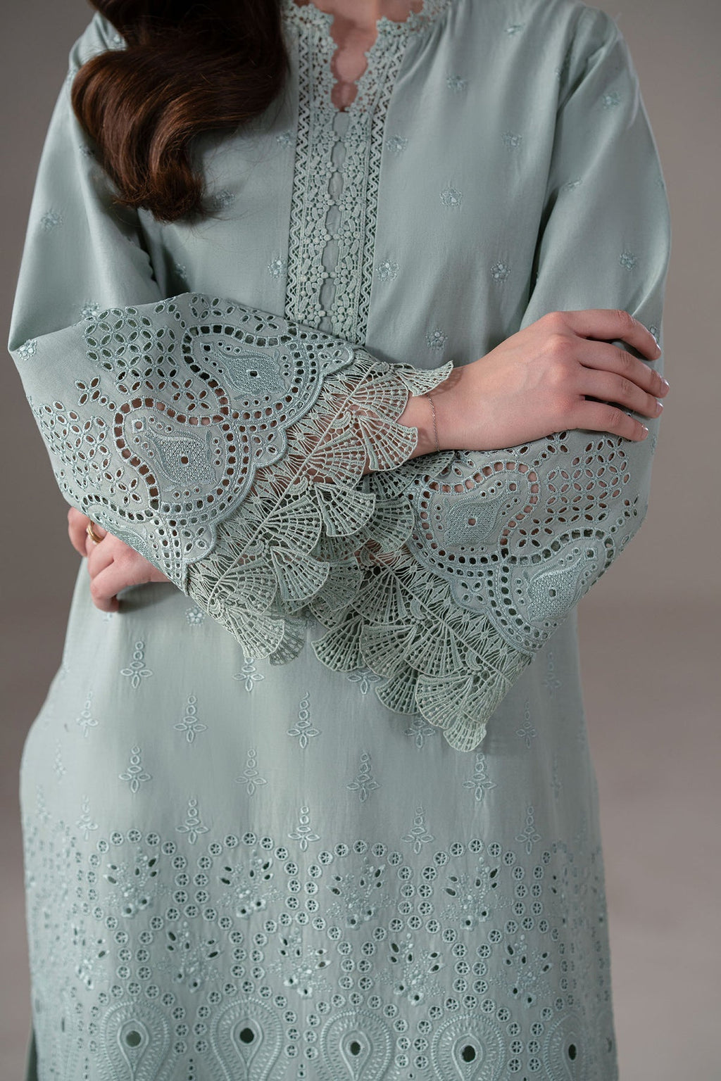 Akbar Aslam | Pret Lawn | Mireve