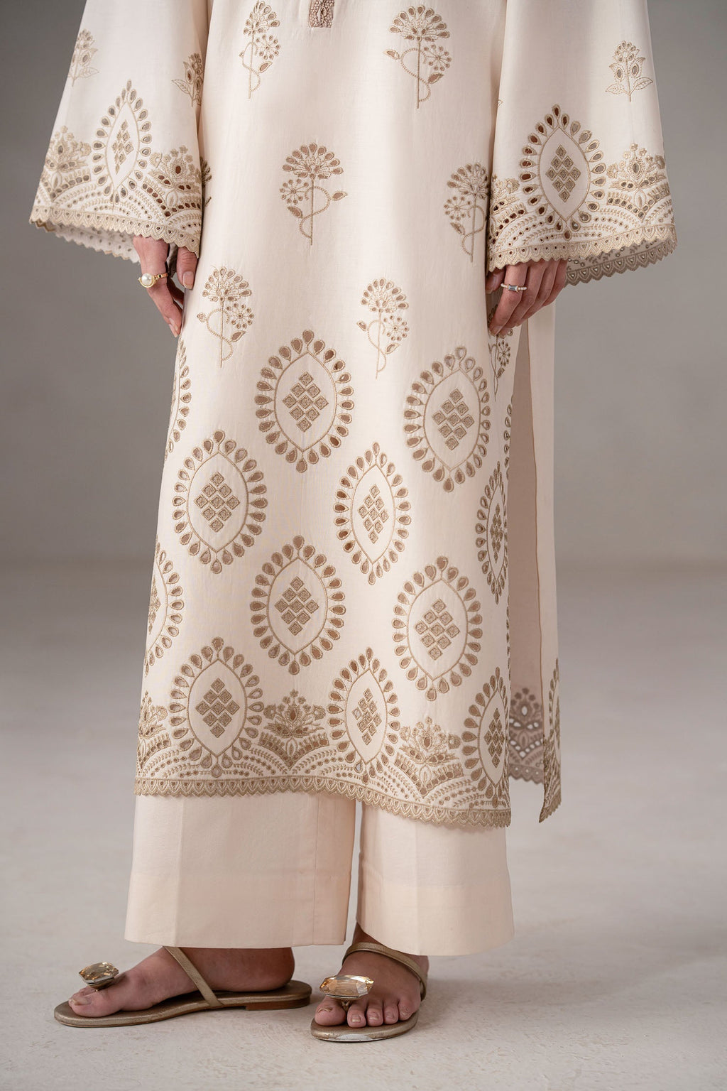 Akbar Aslam | Pret Lawn | Lunel