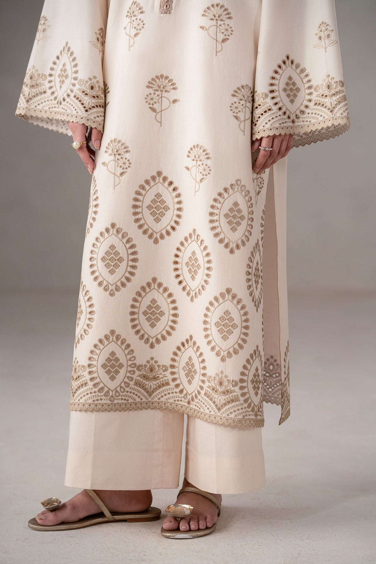 Akbar Aslam | Pret Lawn | Lunel