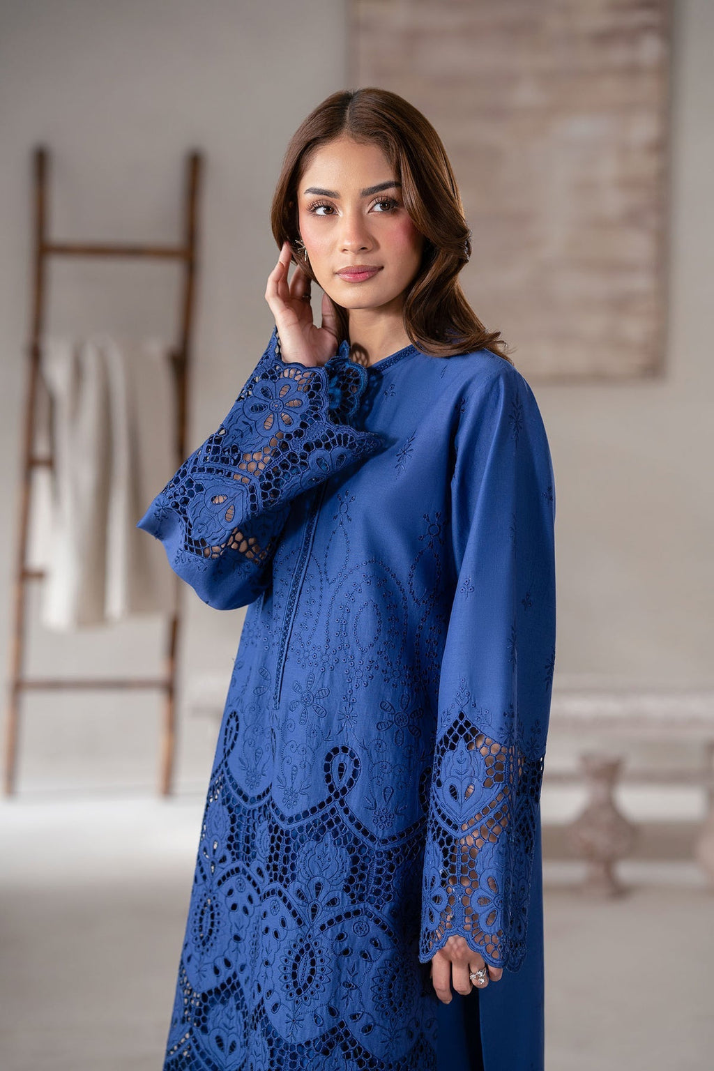 Akbar Aslam | Pret Lawn | Vanta