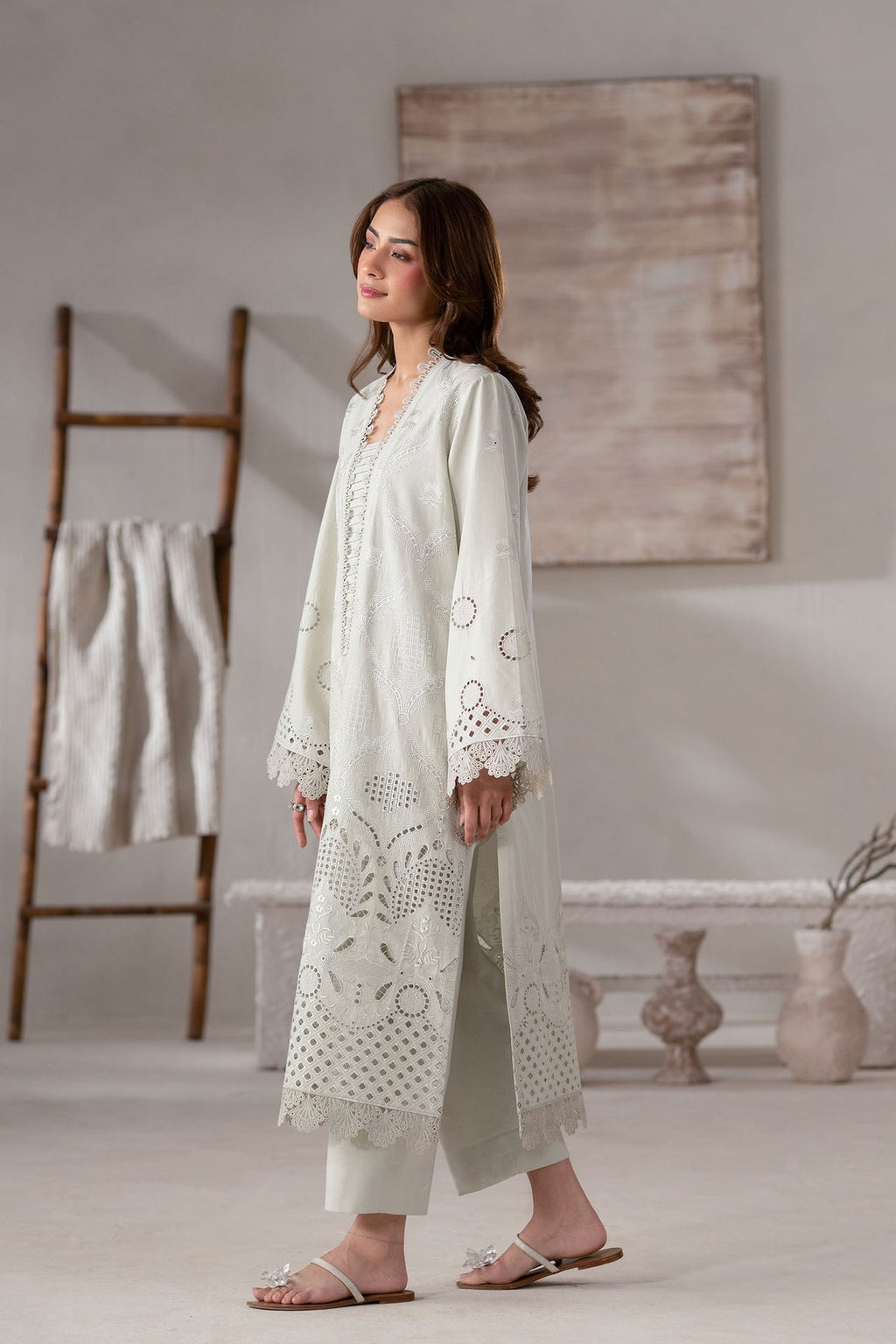 Akbar Aslam | Pret Lawn | Eyla