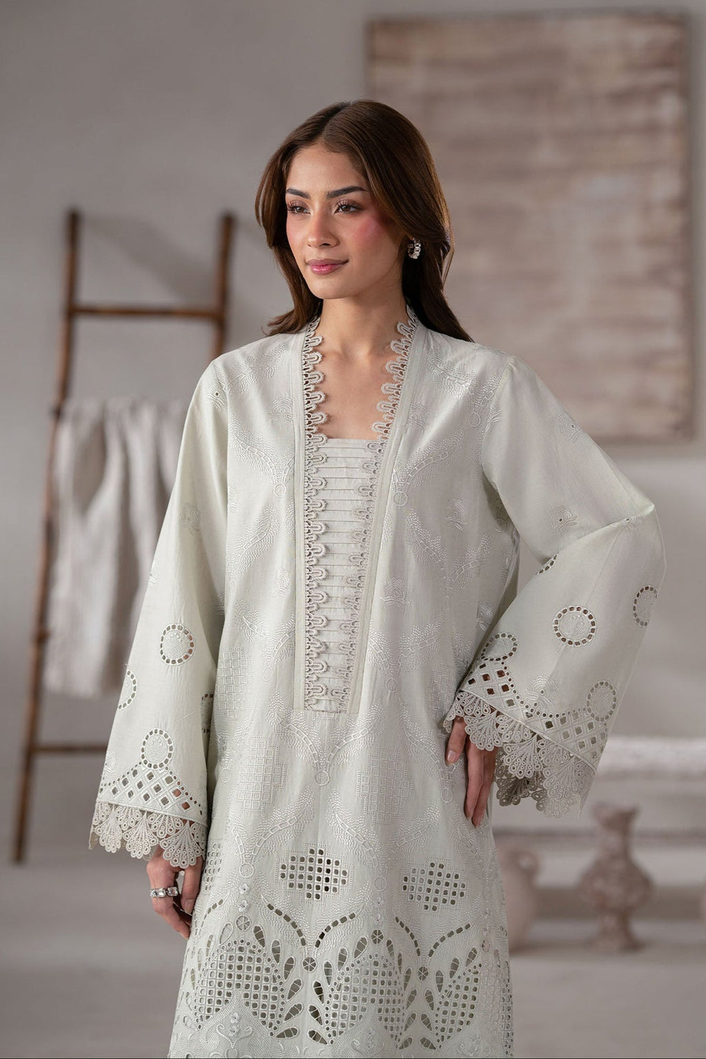 Akbar Aslam | Pret Lawn | Eyla