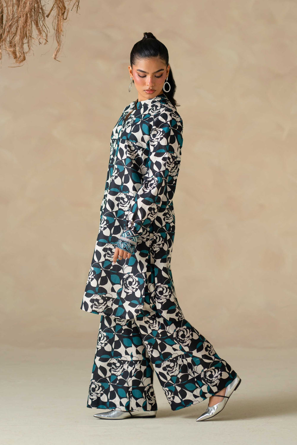 Akbar Aslam | Digital Print Lawn | Zuno